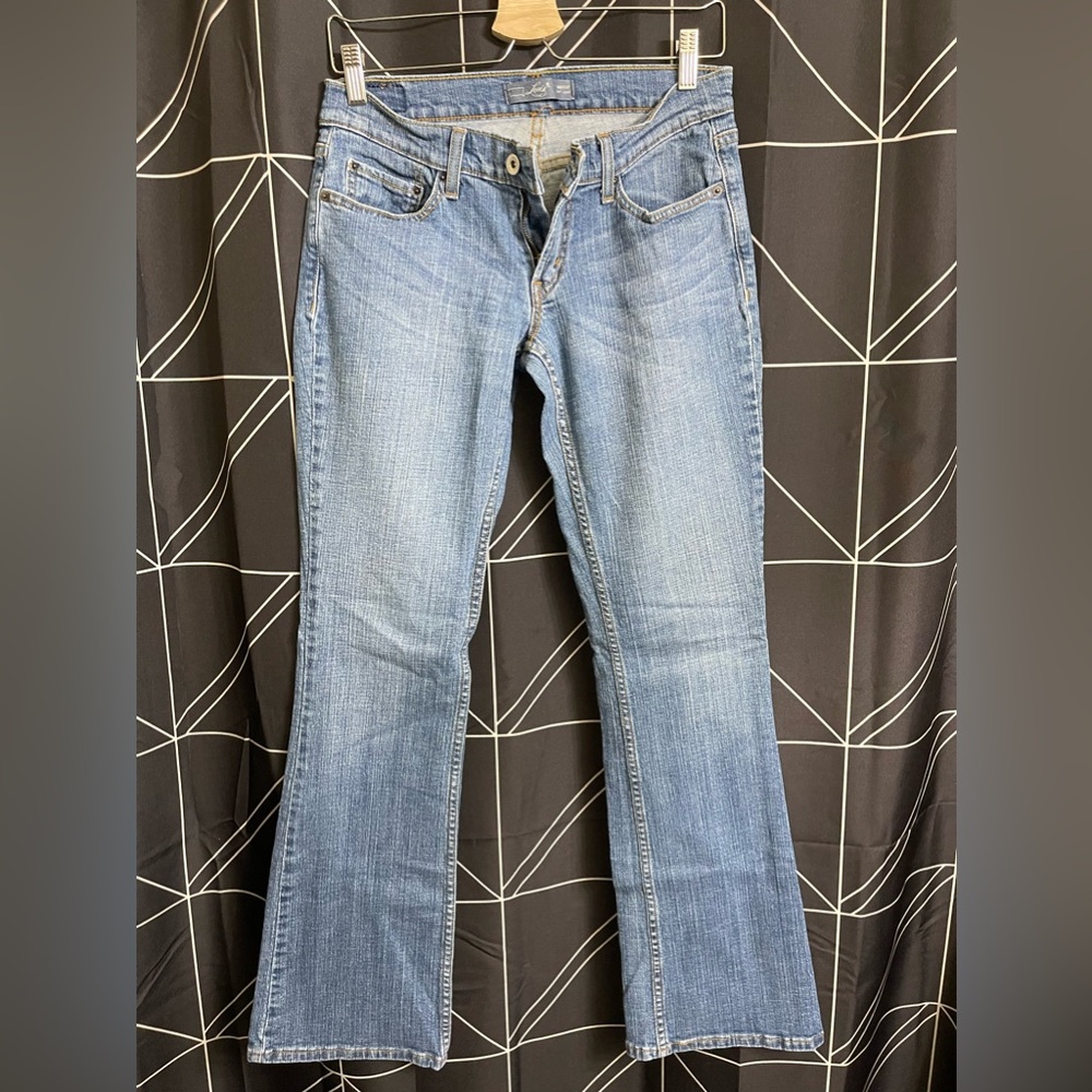 Levi Strauss & Co 7L bootcut jeans.